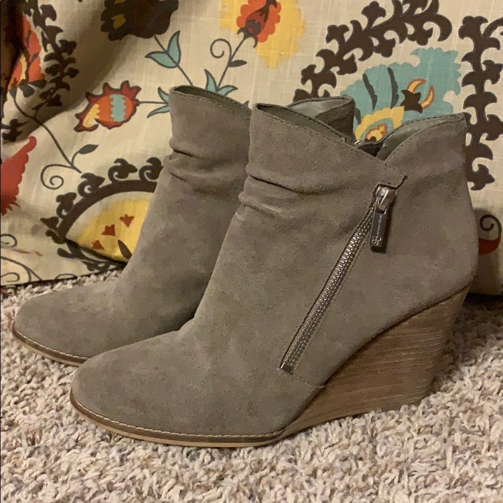 Jessica Simpson booties